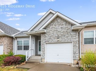 1626 Ridgeway Dr, Raymore, MO 64083