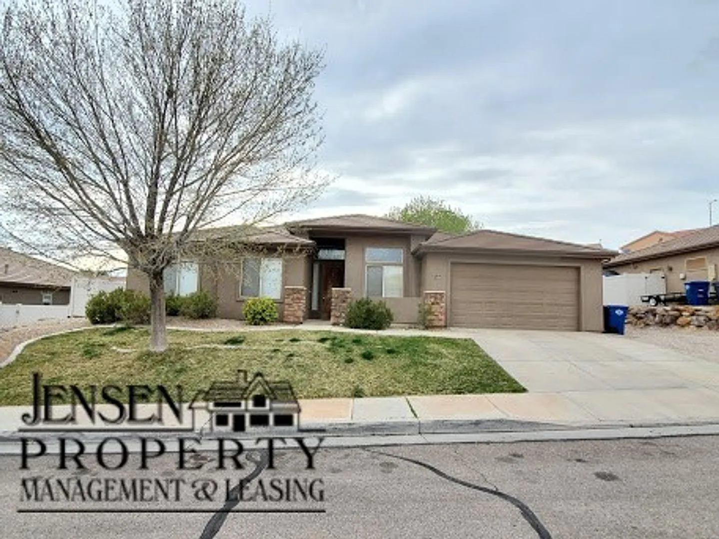 Four bedroom home for Rent — Photo 1