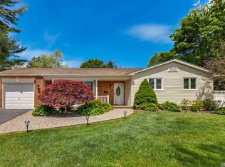 3 Searington Dr, Syosset, NY 11791