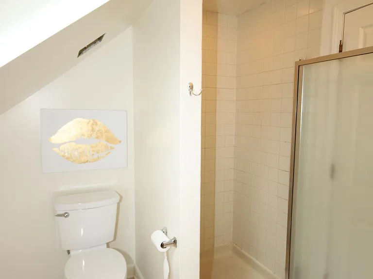 3338 N Kenmore Ave #3 — Photo 11