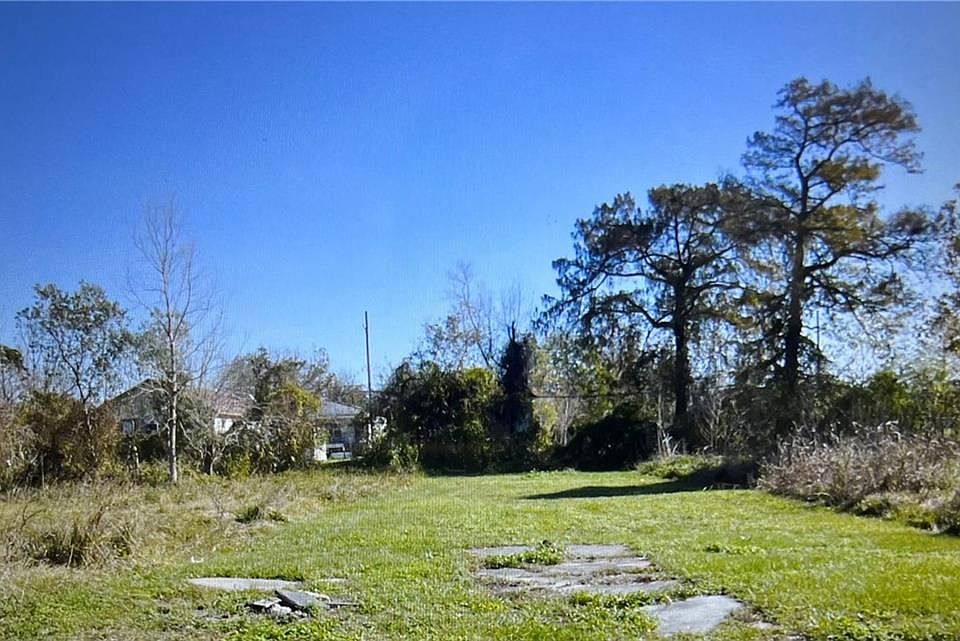 1st image of 1919 Reynes St