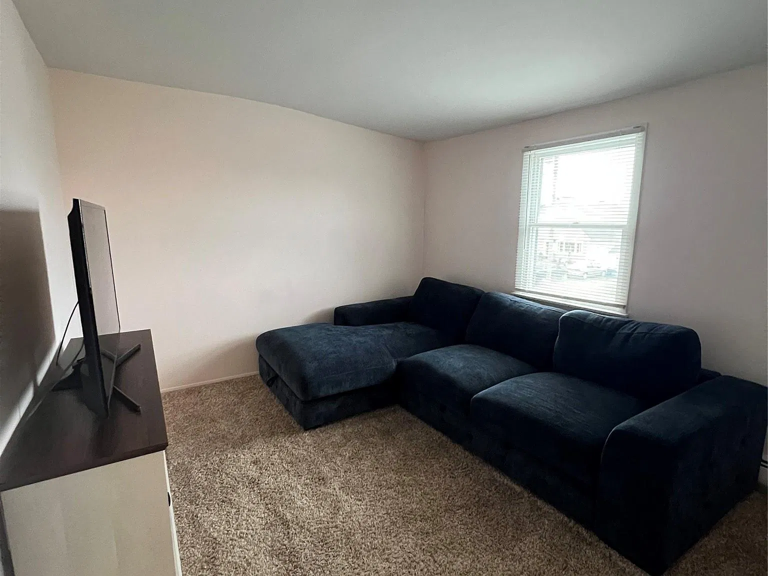 2 bed, 1.0 bath, $2,500 — Photo 2