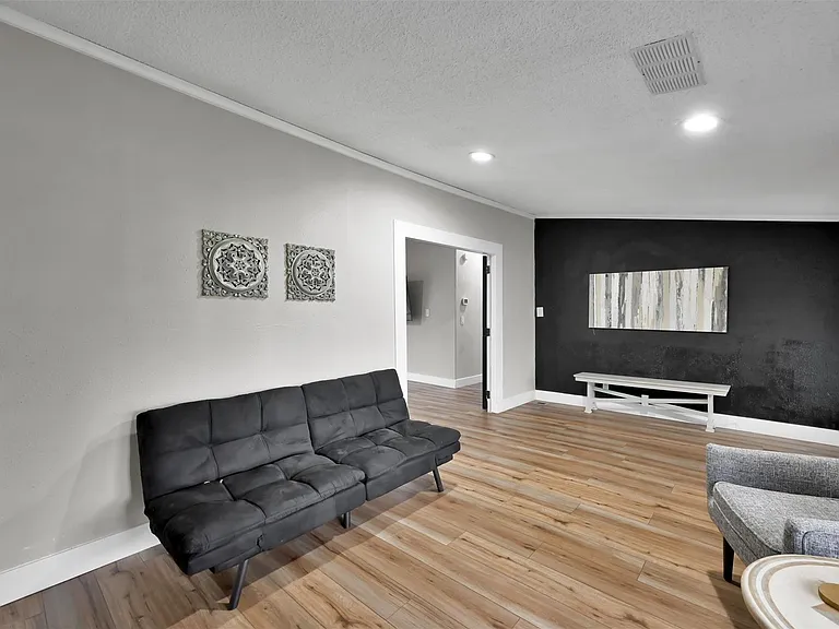 22603 Tuwa Rd — Photo 10