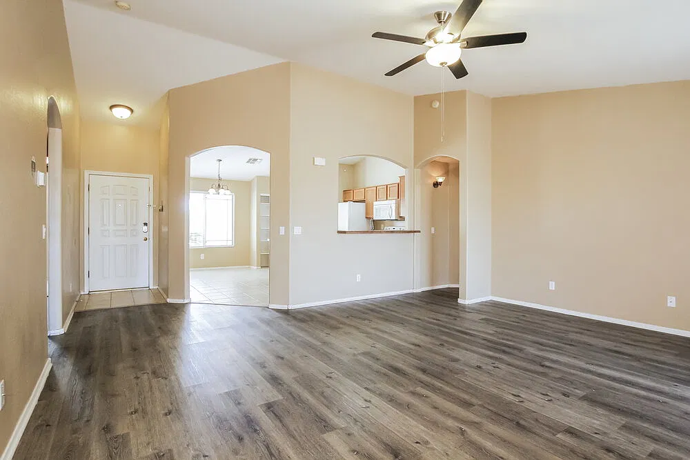 4 bed, 2.0 bath, 1609 sqft, $2,215 — Photo 4