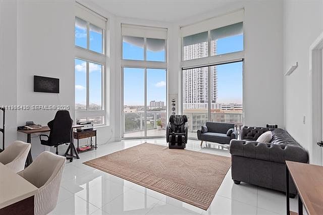 1st image of 1900 N Bayshore Dr APT 1016