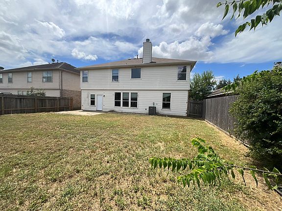 3rd image of 3026 Crestbrook Bend Ln