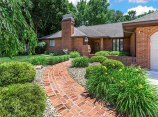 105 Greentree Ct, O Fallon, IL 62269