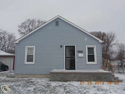2nd image of 7235 Yacht Ave