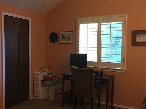 3rd image of 2805 E Park Blvd