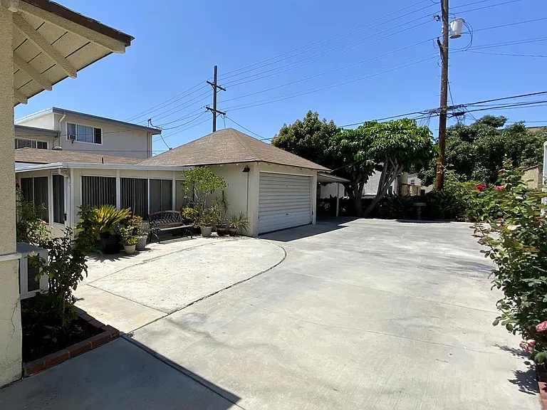 325 Delaware Rd #A — Photo 5