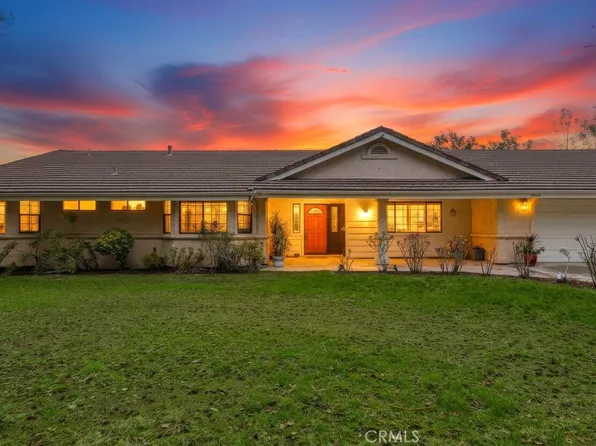 28572 Meadow Mesa Ln, Escondido, CA 92026