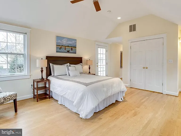 6917 Woodside Pl — Photo 52