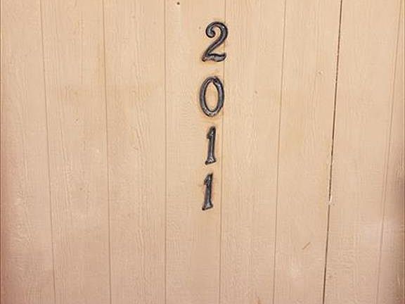 4th image of 2011 Crescent Dr