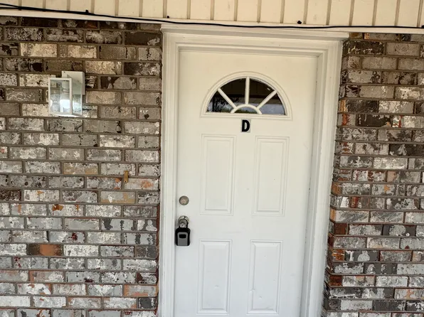 3221 Golden Dr APT D, Chalmette, LA 70043