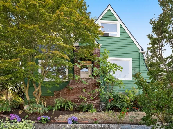 5803 Latona Avenue NE, Seattle, WA 98105