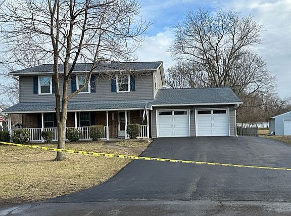 Front of house (new driveway