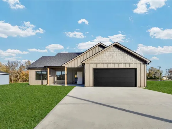 502 Washington St, East Lynne, MO 64743