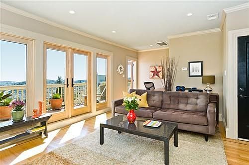 4th image of 409 Roosevelt Way #411-U