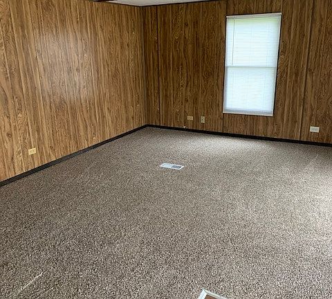 2nd image of 520 W Avenue A St