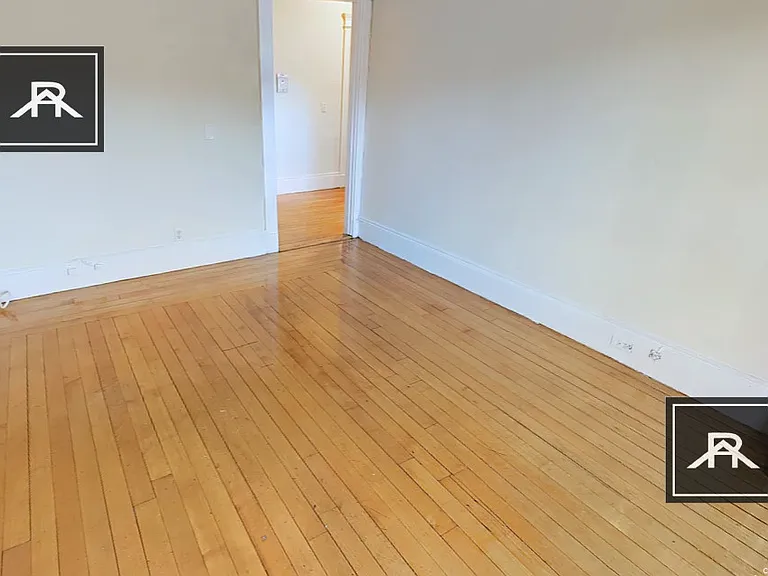 1822 Beacon St #7 — Photo 4