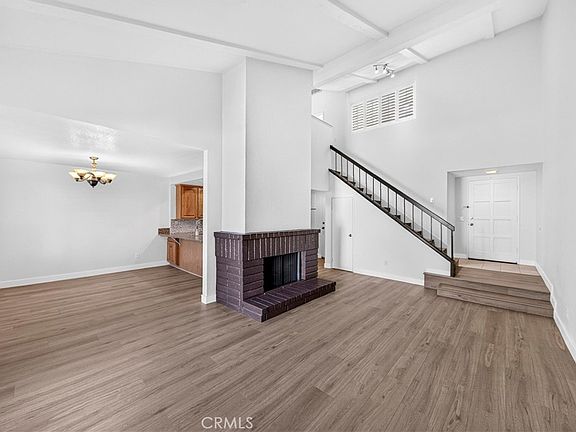 4th image of 926 Whitewater Dr