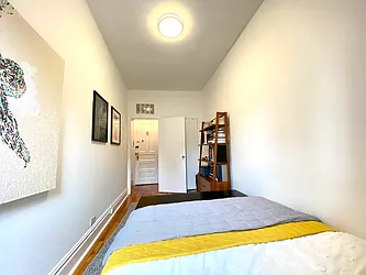 Rented by Harris Philip NYC