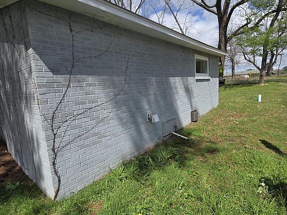 5th image of 246 Anderson Rd