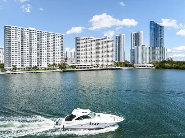 300 Bayview Dr, Sunny Isles Beach, FL