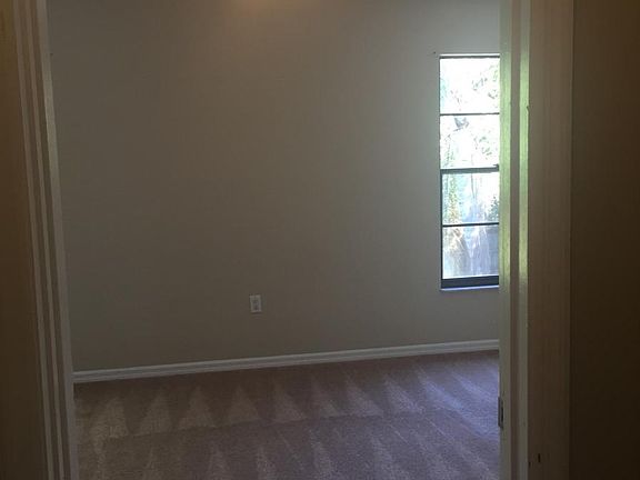 4th image of 8005 Laurel Tree Dr