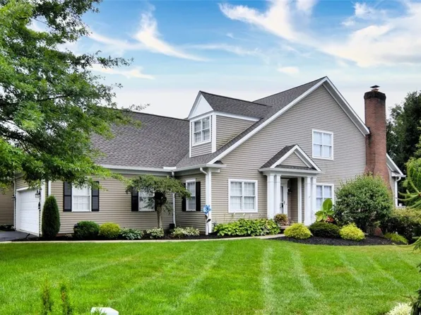 8205 Knolls Way, Chagrin Falls, OH 44023