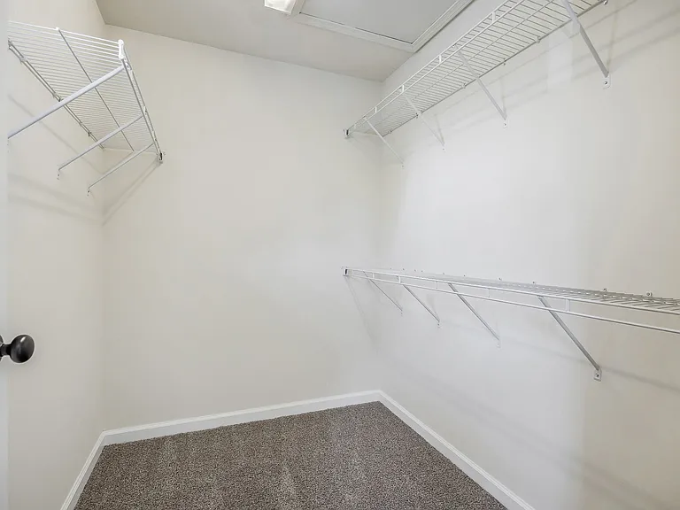 421 W 12th St — Photo 15