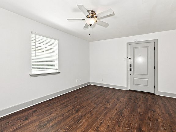 5th image of 4633 Fairmount St #104