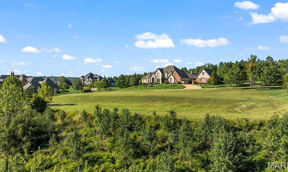 2nd image of 310 Wardenburg Farms Dr