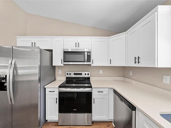3rd image of 6042 NW 65th St