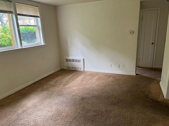 4th image of 282 Highland Pkwy APT 1