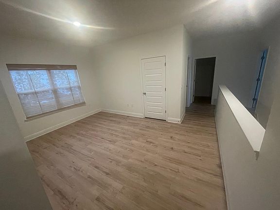4th image of 194 Sea Eagle Ln