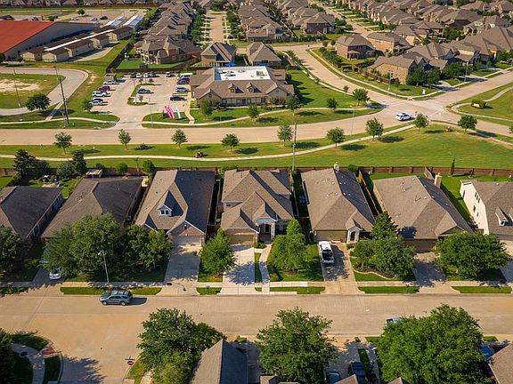 2nd image of 24418 Bella Veneza Dr