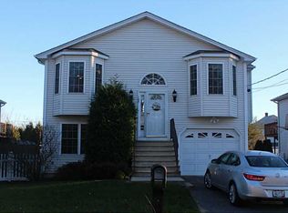 102 Hamilton St, Cumberland, RI 02864