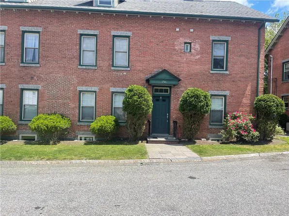 1746 Lonsdale Ave APT A, Lincoln, RI 02865