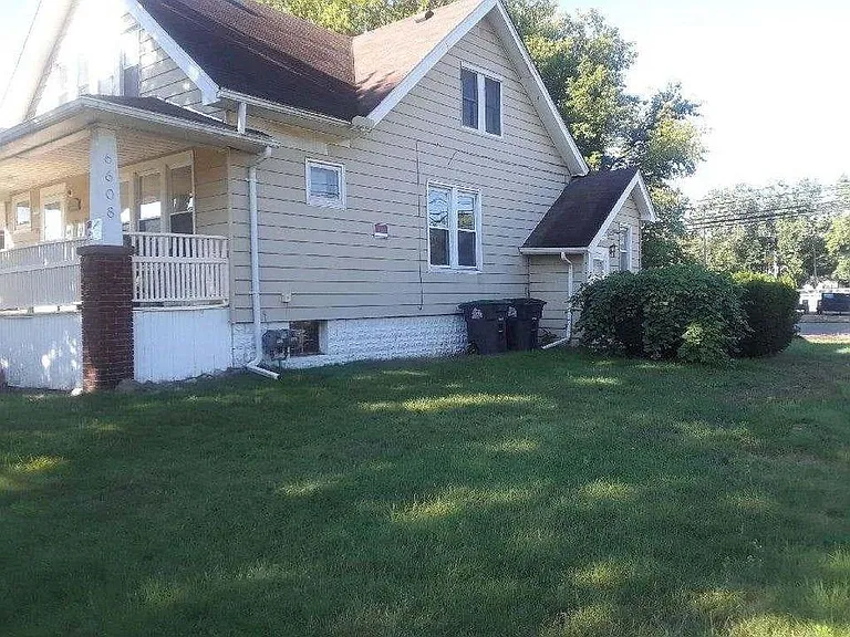 6608 Westpoint St — Photo 2