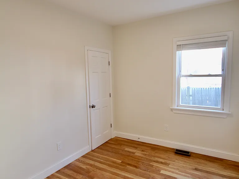 12 Greenwood Pl #2 — Photo 6