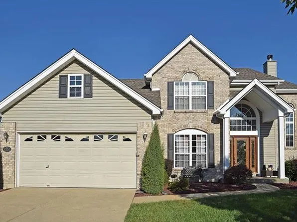 2352 Dartmouth Bend Dr, Ballwin, MO 63011