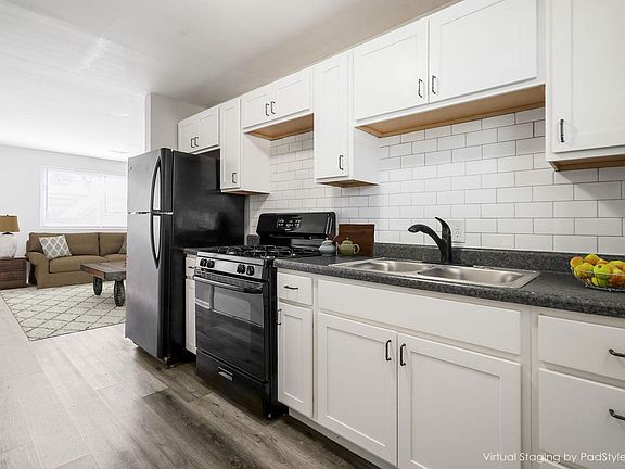 4th image of 474 Elsmere St APT D