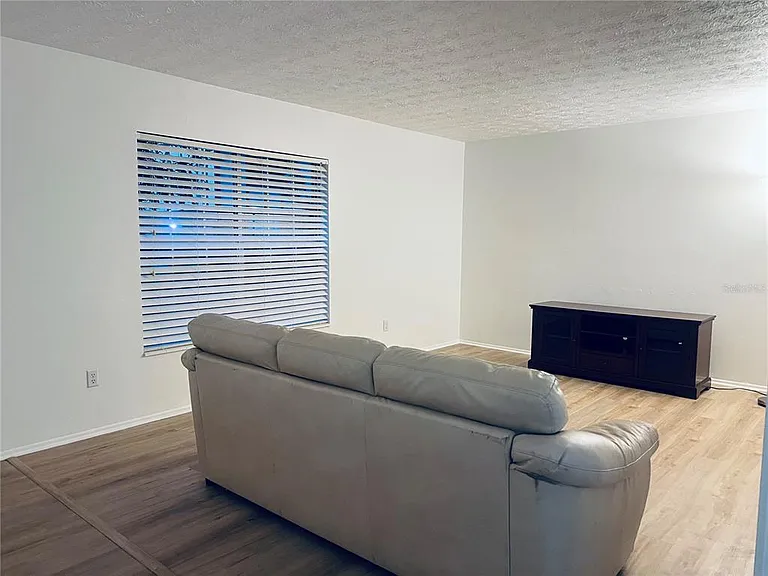 5467 Hansel Ave #H-15 — Photo 13