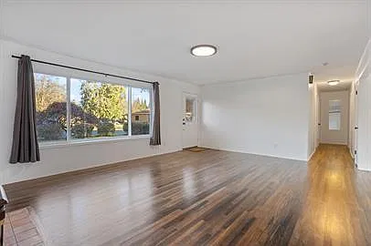 3 bed, 1.5 bath, 1232 sqft, $2,300 — Photo 4