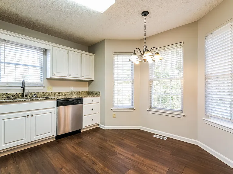 2991 Dalton Ln — Photo 7