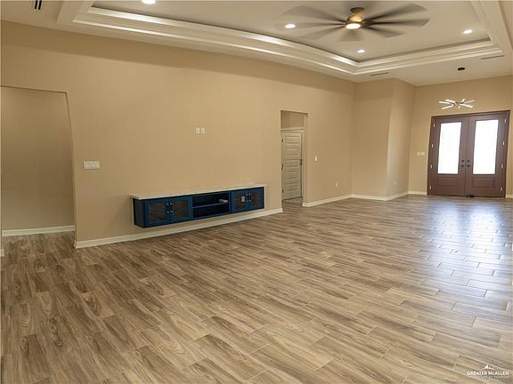 4th image of 1906 E Chandler Cir