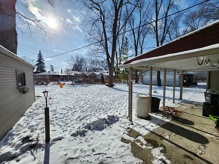 31441 Sheridan St — Photo 20