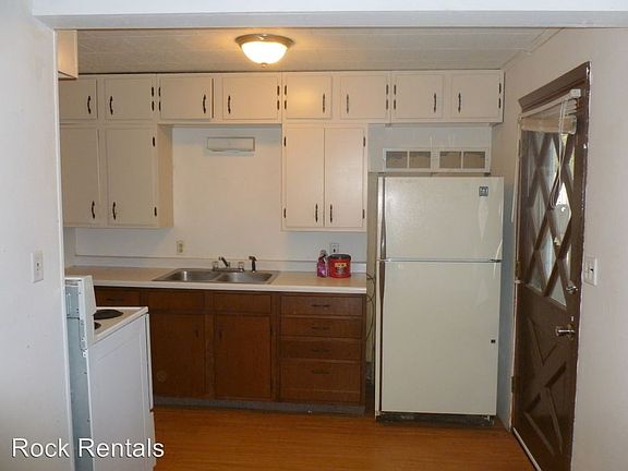 3rd image of 1526 Landon St