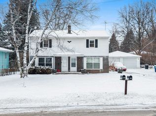 2423 Deckner Ave, Green Bay, WI 54302